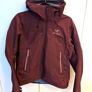 Arc'teryx Medium, Beta FL Jacket in colour Rhapsody